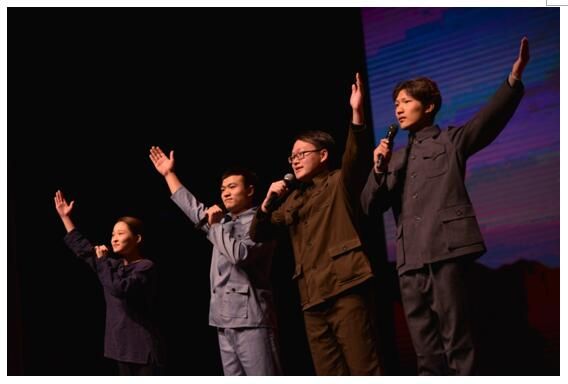 首都图书馆选送作品《十八个手印》